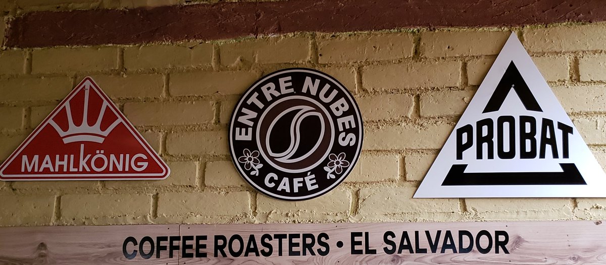 En3Nubes's tweet photo. El café de Entre Nubes Café se respalda en la mejor tecnología del mundo para el tostado (#PROBAT150) y el molido de su café (#Mahlkonig)
Les esperamos este soleado domingo https://t.co/wHZkJZtrYU