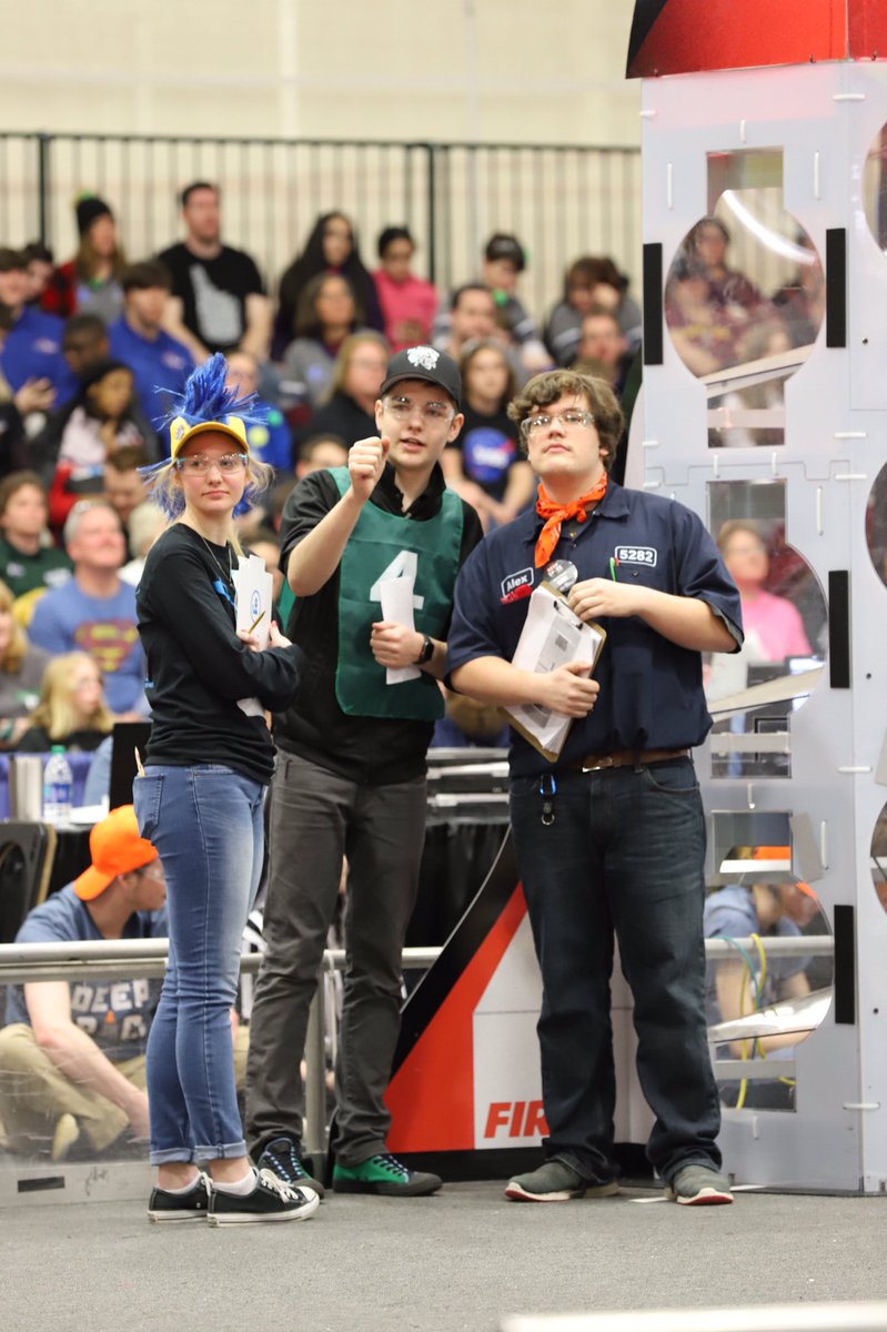 Chimeras1684's tweet photo. Moving on to elims as the 4th seed alliance captain with partners @spartronics5048 and 5282 Railroaders 🖤💚💙
#omgrobots #destinationdeepspace #2019mike2 https://t.co/seAqzBViB7