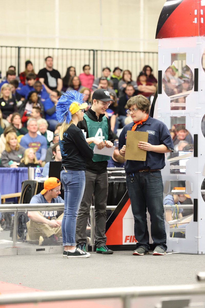 Chimeras1684's tweet photo. Moving on to elims as the 4th seed alliance captain with partners @spartronics5048 and 5282 Railroaders 🖤💚💙
#omgrobots #destinationdeepspace #2019mike2 https://t.co/seAqzBViB7