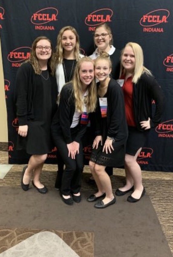 CassFccla's tweet photo. Here’s some pictures from the event!! https://t.co/U26w00jQBc