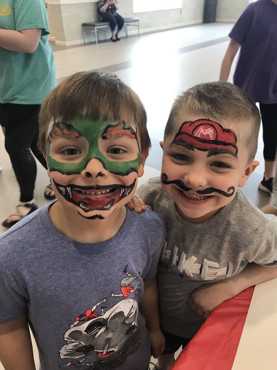 samtrevitt's tweet photo. Face painting and great art at the Fine Arts Center!  Come celebrate Youth Art Month with us.  #YAMgeorgia2019 https://t.co/5ZrL7hbnwE