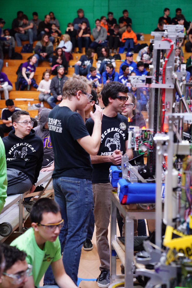 Watching...waiting
#nefirst #NEwat #newaterbury #OMGRobots #DestinationDeepSpace