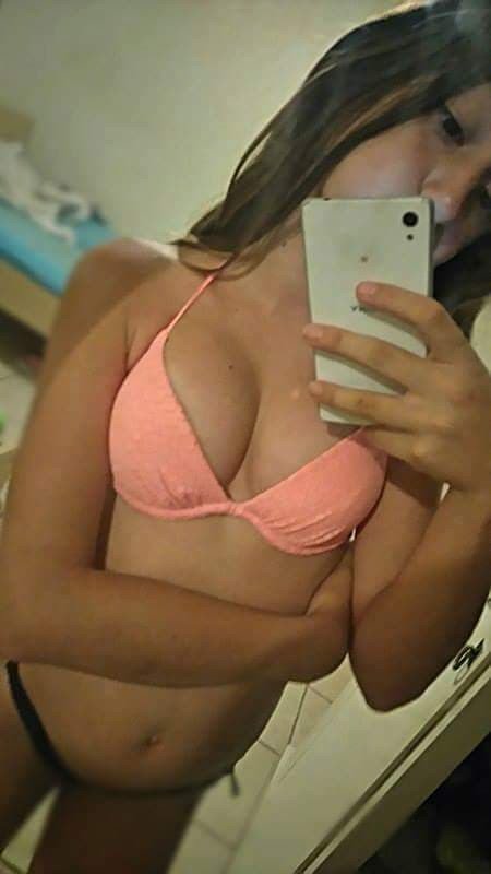 SSelfieA's tweet photo. Como les gusta más??
#teen vs #milf ?? https://t.co/lykXQgF5xU