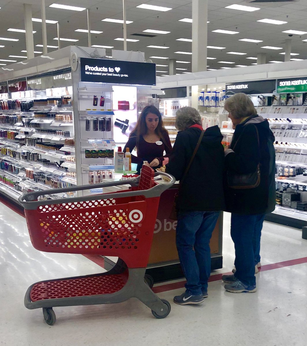 Awesome job by our Beauty TM driving sales threw samples! #T0880 <a href="/Jeff_DeMoss/">Jeff DeMoss</a>  <a href="/AlexFlores919/">Alex F🇵🇷</a>