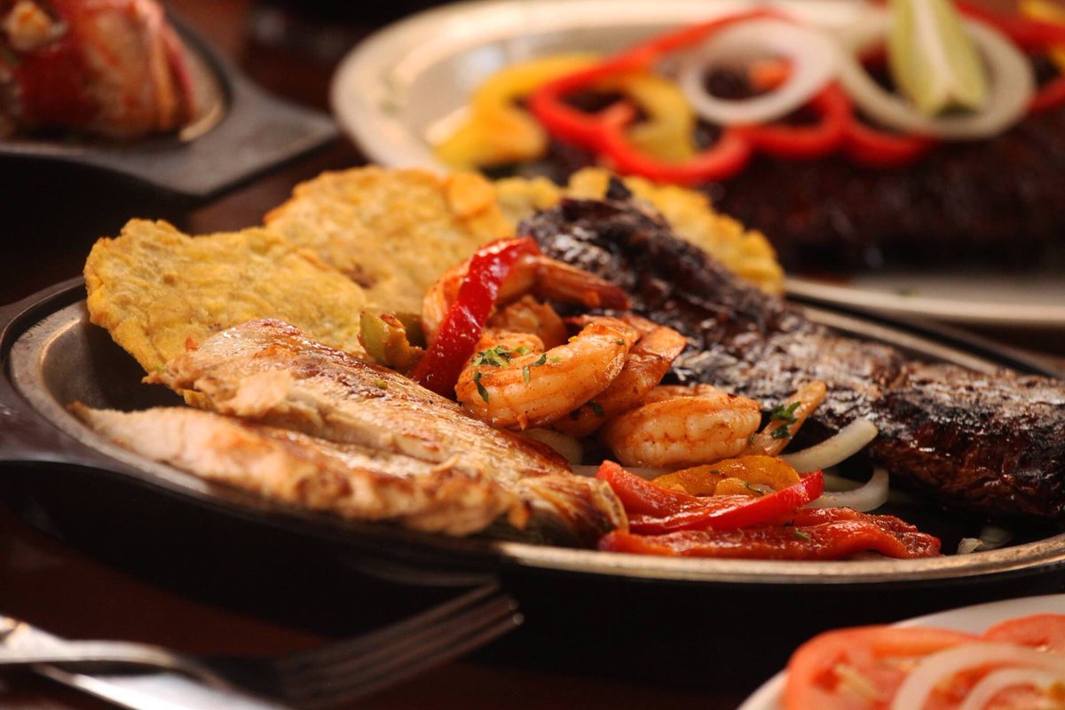 MiBanderaRest's tweet image. We're ready for you! #weekend #vibes #joinus #latineats #drinks #churrasco #sangria