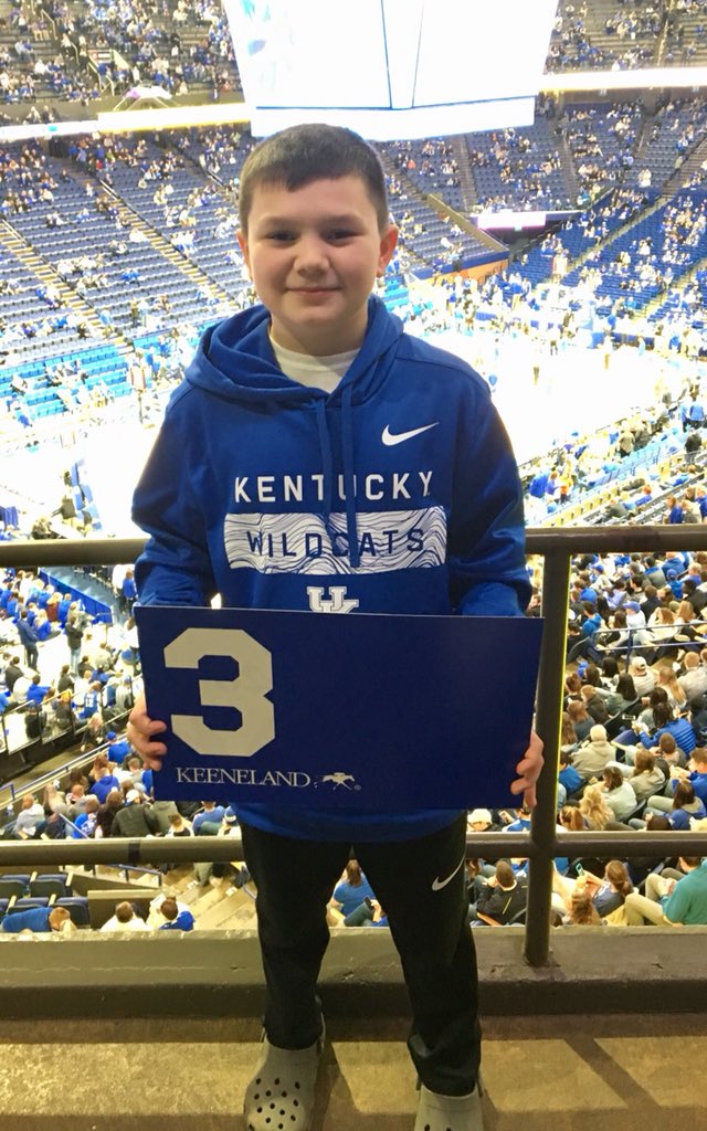 kygameday's tweet photo. #WeAreUK https://t.co/5sc4qEcBNe
