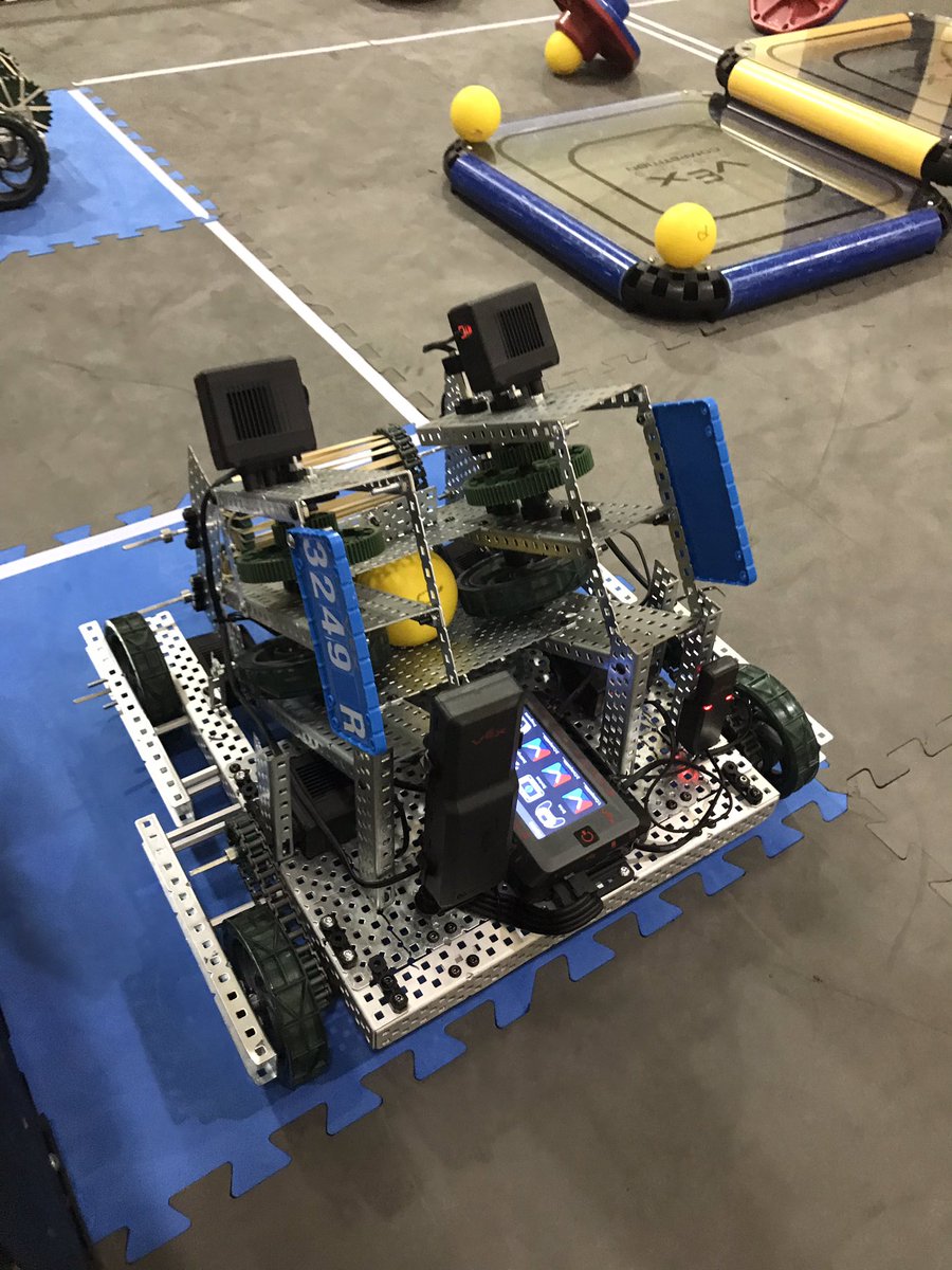 VEX Robotics V5 Robots are AWESOME! Snowpocolypse matches underway in Vancouver, WA! <a href="/iDESIGNsol/">iDESIGN Solutions - iDESIGN 365</a>
