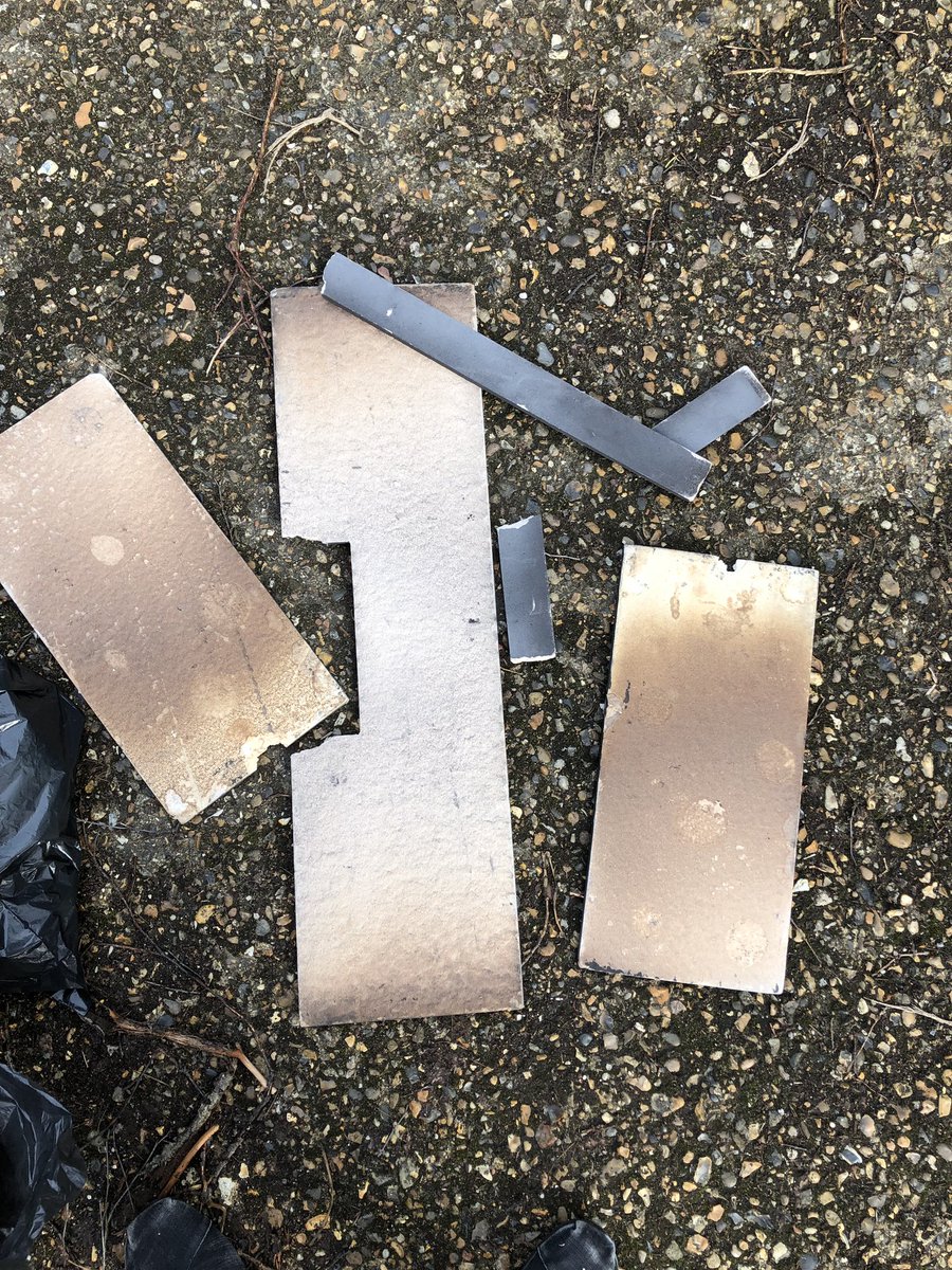 ARPDesign's tweet photo. @PeteMintoft @cJfires we purchased a paragon P8 in February 2018 and the entire internal lining has fallen apart. Can you assist please? I thought Charlton and Jenrick was a name we could rely on? https://t.co/XNRwbjGP2B