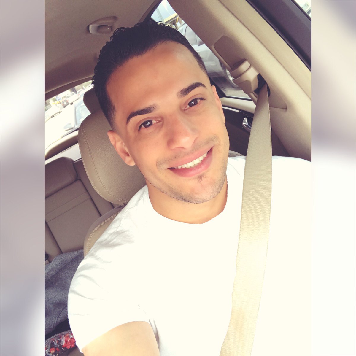 dandydcuba's tweet photo. Jamás permitas que 
Mentes pequeñas te hagan 
Creer que tus sueños son 
Demasiado grandes. #Repost #tbt #happy #me #smile #fun Jamás #prcmusic #prcfestival #cubano #vida https://t.co/sL5cM2FQRK