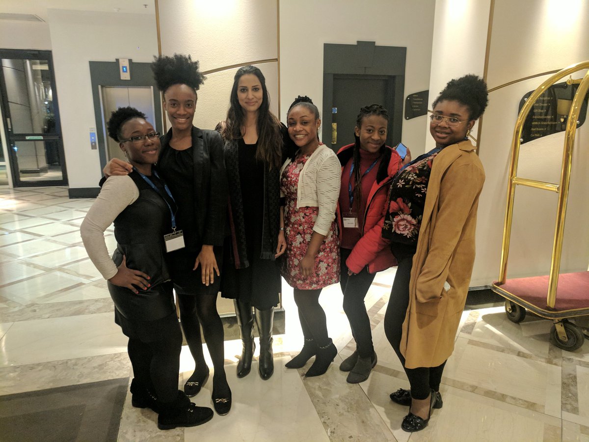 We had to get a picture with the legendary <a href="/NadiaBukhariUCL/">Nadia Bukhari</a> #RPSPreReg19 #endofdaypicture.