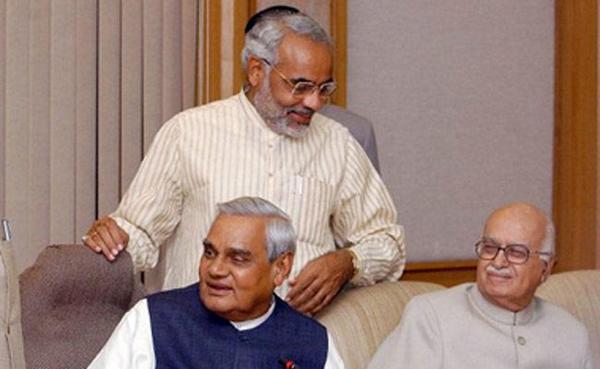 SurajRaichanda1's tweet photo. @manoranjana #Modi2019Wave #ModiOnceMore #ModiHainTohMumkinHain #ModiFor2019 #WithNamoForINDIA https://t.co/habKL88OzZ