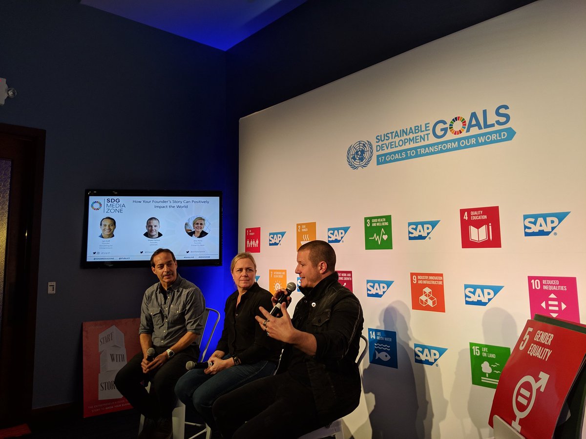 sunshinestyles's tweet photo. Amazing talk with @LynGraft @ShawnOfLovesac a d @primalpitpaste  about storytelling. Lyn says 'vulnerability is the gateway drug to the heart.' #sxsw2019 #sdglive #sdgsxsw @SDGMediaZone https://t.co/RSA0iO7vlf
