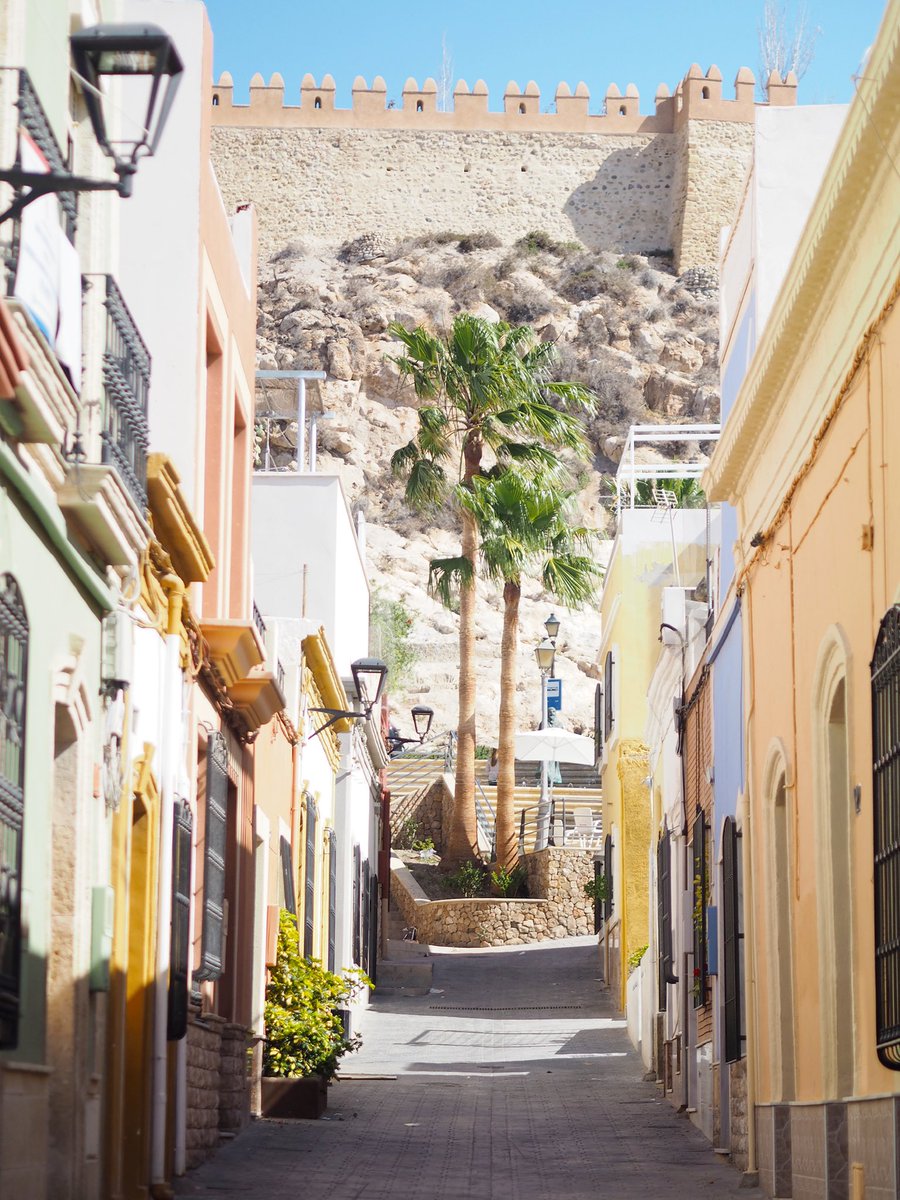 Cualquier rincón es bonito para pasear por tus calles Almería ... 🏜