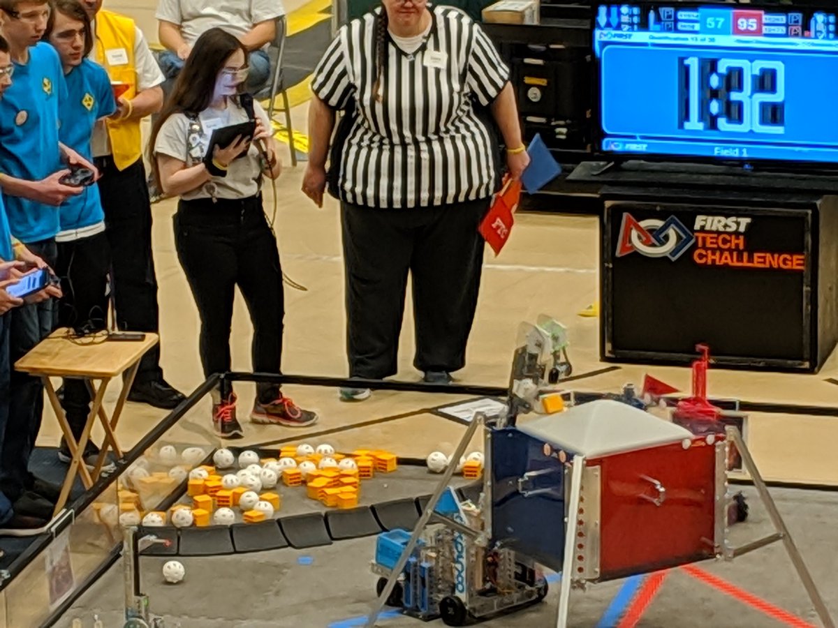 RSD_Innov8Lrn's tweet photo. The @Boson_3658 in action! #RSDSTEM https://t.co/HpbmKNOaED