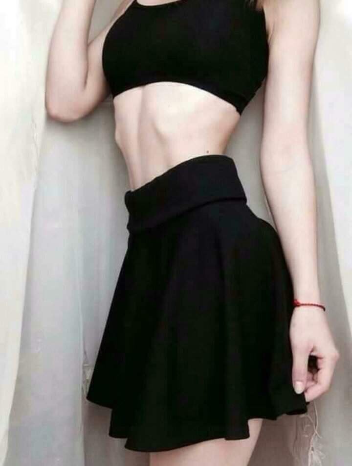 depressedlilbit's tweet photo. Small and Dainty morning #thinspo 💕😩 https://t.co/i94qYIv01Y