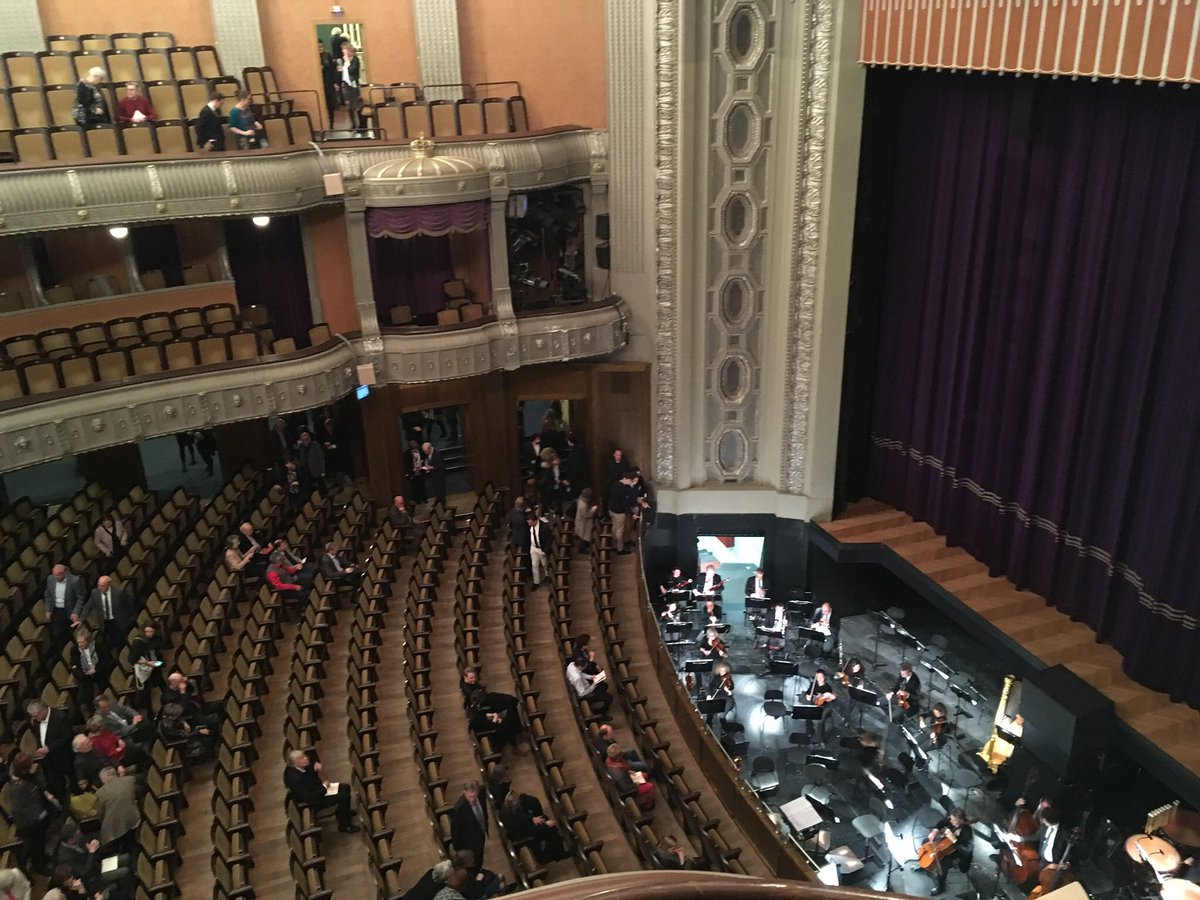 theo_sarazin's tweet photo. Hier, découverte des Contes d’Hoffmann de Offenbach a l’Opera de Stuttgart ! Air d’Olympia ‘’beeindruckend’’, impressionnant ! 🎶 #StgtHoffmann @oper_stuttgart #Offenbach #oper #opera #Stuttgart #automate #Olympia #Hoffmann @LisaMostin https://t.co/uV2EN5FgpJ