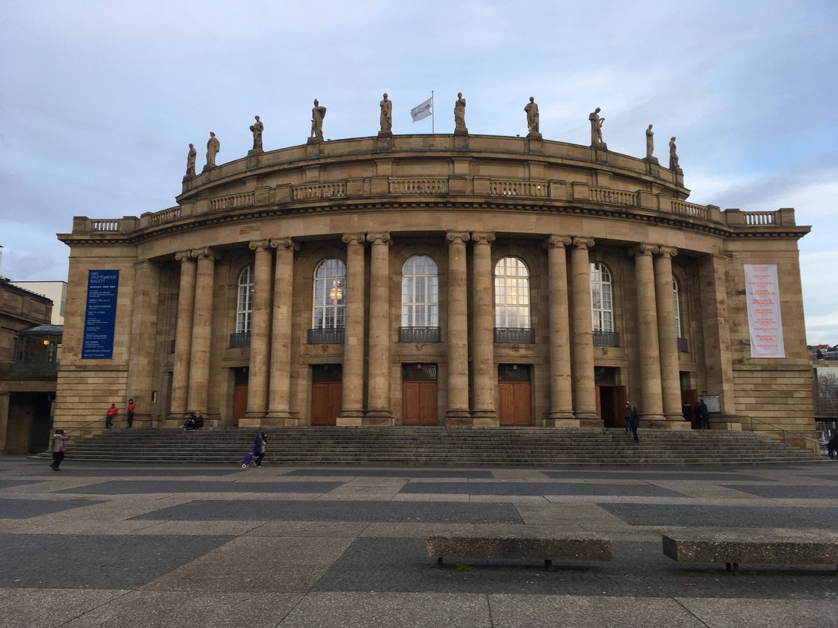theo_sarazin's tweet photo. Hier, découverte des Contes d’Hoffmann de Offenbach a l’Opera de Stuttgart ! Air d’Olympia ‘’beeindruckend’’, impressionnant ! 🎶 #StgtHoffmann @oper_stuttgart #Offenbach #oper #opera #Stuttgart #automate #Olympia #Hoffmann @LisaMostin https://t.co/uV2EN5FgpJ