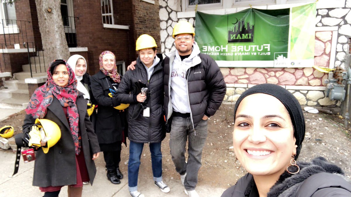 Fariodo's tweet photo. Loved spending the morning with @imancentral and some @salesforce Chicago #faithforce volunteers to help build a palace in the inner city ❤️Thank you IMAN for all the amazing inspiring work you do to uplift the community in the south side of Chicago #CommunityWorkDay https://t.co/dUQIMqbGRq
