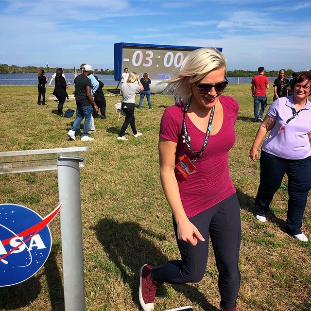SavIsSavvy's tweet photo. "That's all the time we have for questions #space fans, there's work to be done." Editing my @NASASocial experiential #pocketproduction this wknd &amp; can't wait to share it w/ you, #spacefam. @SpaceX + @Commercial_Crew #CrewDragon made history this week &amp; … https://t.co/4wTDKJ6DVW https://t.co/mgXQdu5I3T