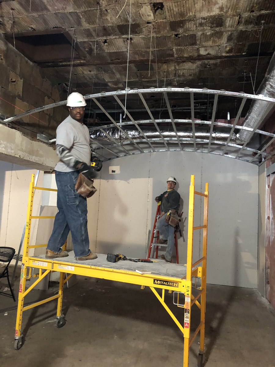 TheStatlerCle's tweet photo. #renovations reveal work starting on the #barrelceiling in the new #communityroom. Bringing it back to original.@AthlonCac I see your pool ceiling and raise! 😎@DowntownCLE @PSQDistrict @CLEhistorical #LiveMillennia https://t.co/2dx0cObC7f