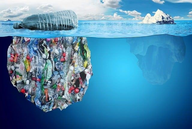 🌊 What we see around us is only the tip of an iceberg... 🌊 #stoptheplastictide #plasticproblem #Sustainability #zerowaste #lowwaste