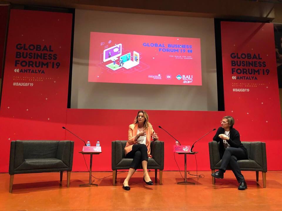 bau_hlo's tweet photo. GBF Antalya programımızda Bahçeşehir Üniversitesi Öğretim Üyesi Dr. Öğr. Üyesi Gülberk GÜLTEKİN SALMAN moderatörlüğünde beINSPORTS Sunucusu, Eski Basketbolcu Şükran ALBAYRAK ile söyleşimizi gerçekleştirdik. #baugbf19 https://t.co/DO6PC3Fypu