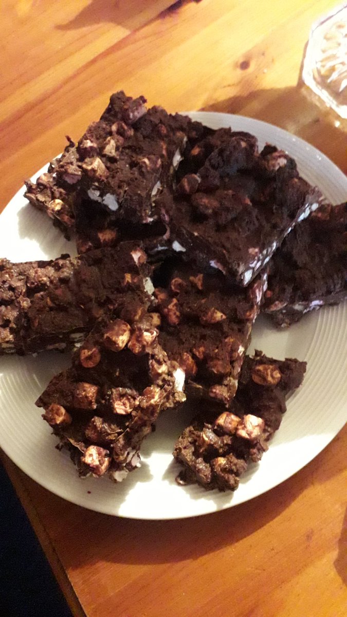 MissDeeDeesBlog tweet media