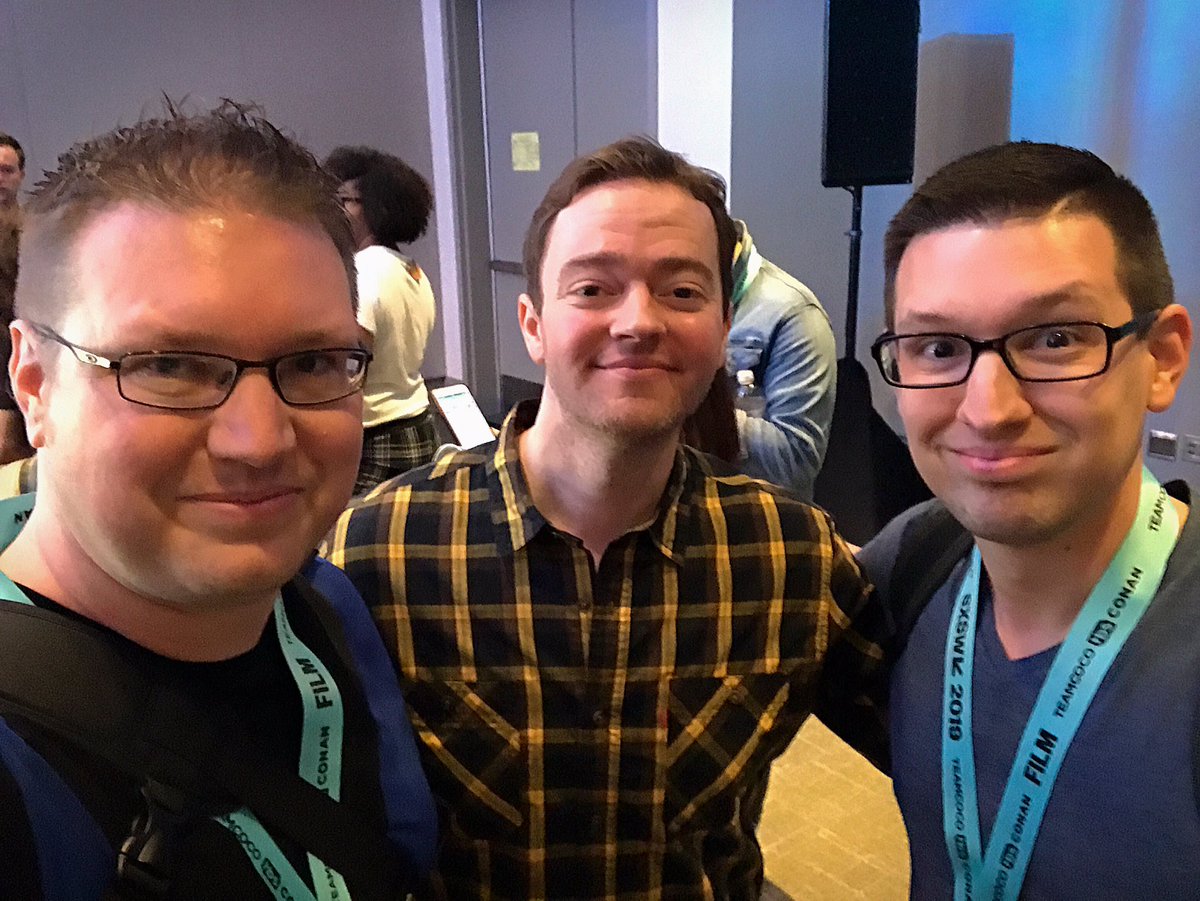 TheCinefanatics's tweet photo. When you are busy enjoying #SXSW and you spot a random Baby Carrots!
Thanks @markellislive!
#SXSW2019 #RottenTomatoes #rtyos #Schmoedown #MovieTriviaSchmoedown https://t.co/MpZyo2Mvrp