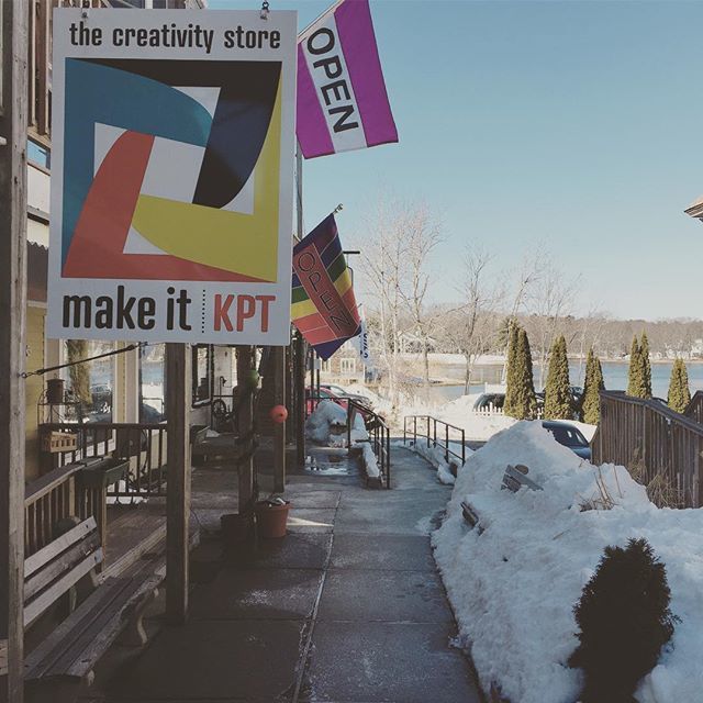 MakeItKPT's tweet photo. What a day! Feels like spring! A great day for a stroll around town. Come visit for 20% off storewide. #springisintheair #melting #sunshine #greattoseeoldfriends #springinmaine #lifebythewater #makeitkpt #lovekpt #lovemaine #kennebunk #kennebunkport https://t.co/Dls3MaTJFF https://t.co/ZVtEzImk8t
