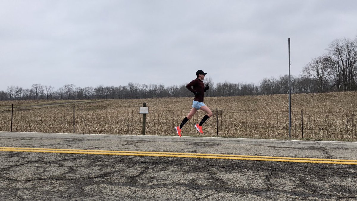 Jeffrey_Denny's tweet photo. Nothing like crushing a long run, eating a big meal, and passing out on the couch. It feels good to be back, folks.
#ForTheeEMC
#LegsAreFeelingGood https://t.co/IeFVB81BAH
