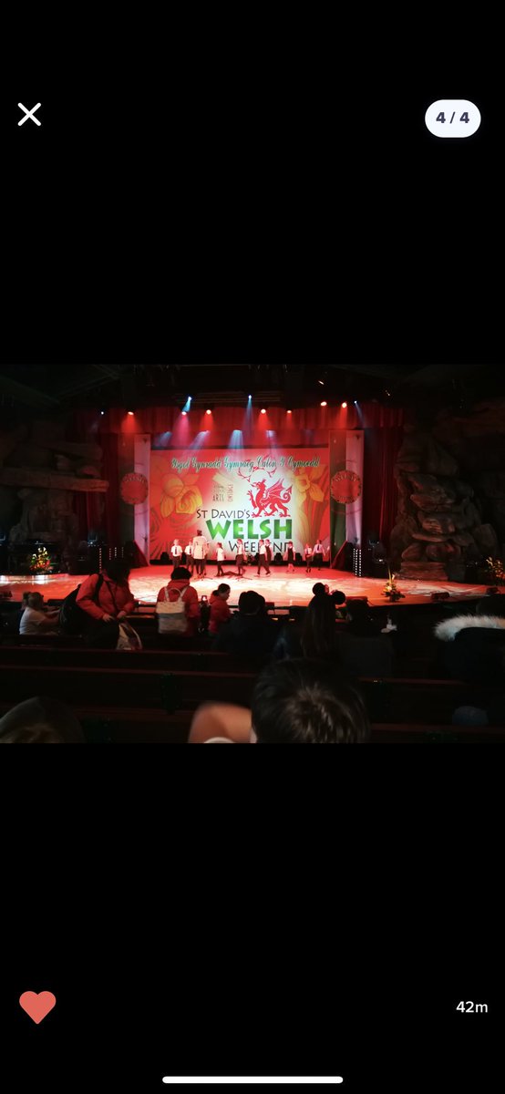 calonycymoedd's tweet image. Rhannu llwyfan gyda @onlymenaloud / Performing on the same stage as @onlymenaloud at #EuroDisney Prowd iawn!! Da iawn blant! 🏴󠁧󠁢󠁷󠁬󠁳󠁿