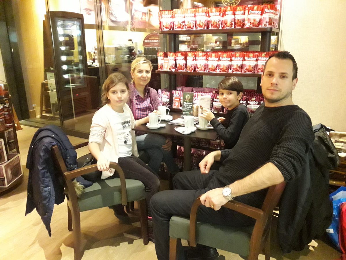 engincevirgen's tweet photo. Bugün ağır misafirlerim ziyaretime ve eğlenmeye gelmişler 😍❤️#agoraavm #agoraantalya #agorix #odakholding #antalya #turkiye #premiumavm https://t.co/3e7MpK49xq
