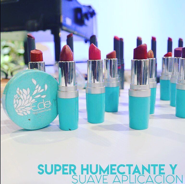CalimaArmenia's tweet photo. 🍃 En nuestra marca encontrarás labiales con gran variedad de tonos, acabados y duración. 🛍 encuéntralos en #CosmeticShop
#lips #labial #labios #colotes #tonos #humecta #humectante #aplicacion #suave #rostro #makeup #maquillaje https://t.co/yl7HqeY2cN