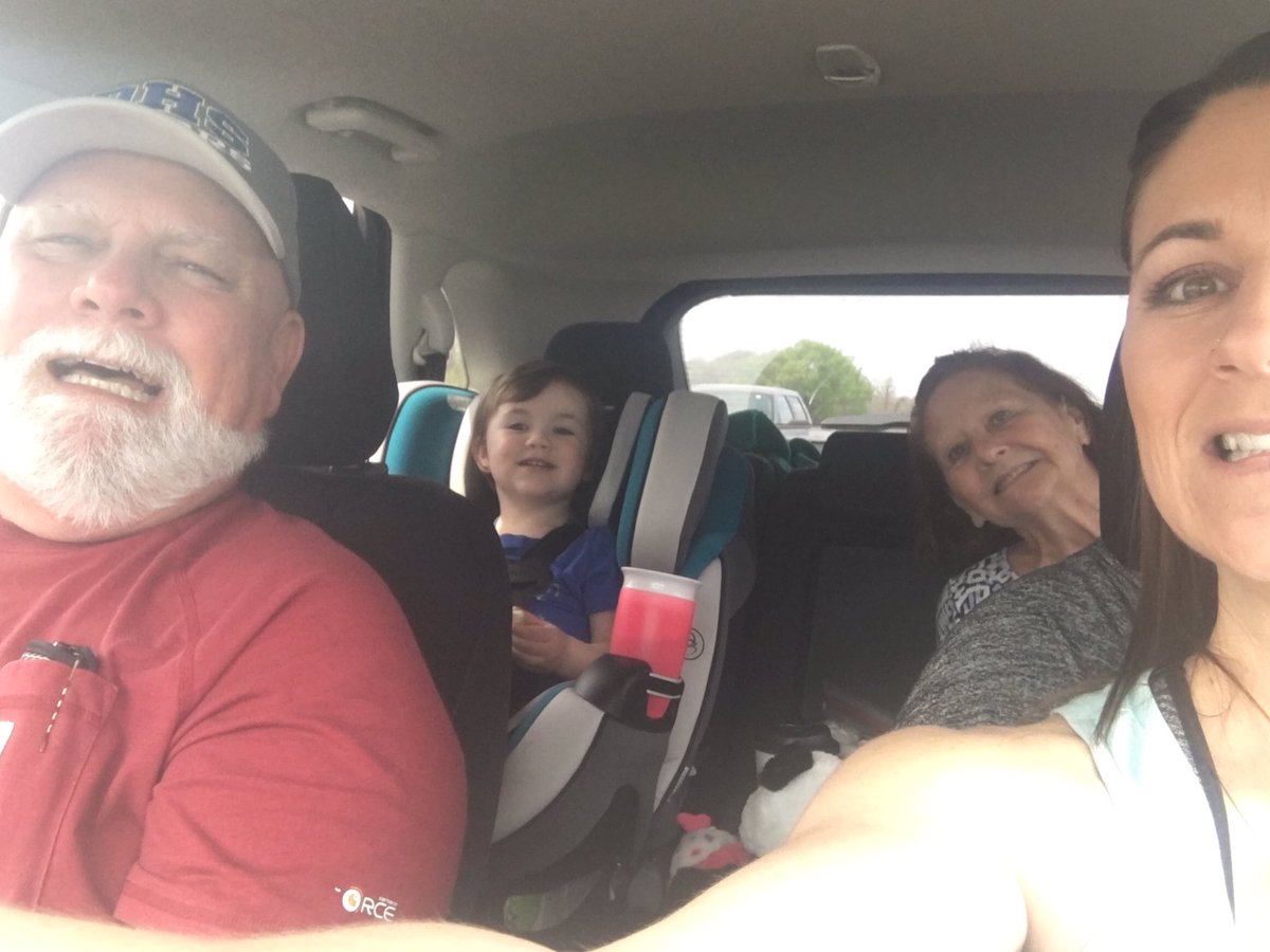 TeriY09's tweet photo. #GatorBreak2019 #EmersonsFirstRoadTrip https://t.co/TP8Rdm22q6