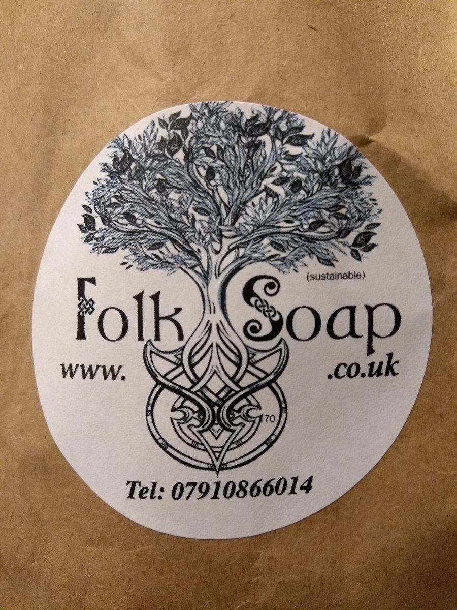 MumblesRecycles's tweet photo. Trying to reduce your plastic useage is made easier when you have such viable plastic free alternatives as those sold by @folksoaps. Spent ages sniffing all the body soaps, shampoo bars and dry shampoo, and talking to the lovely lady at their stall today at @MumblesMarket! https://t.co/5BsC4Sf70r