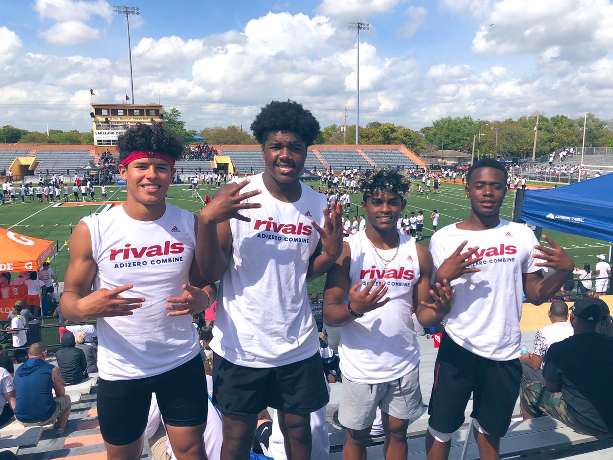 michellemarie32's tweet photo. Proud of these boys today at the Adidas Rivals combine 👌🏽💪🏽 #recruit941 #AMPAthletics #improve https://t.co/1LwLWb5vdO