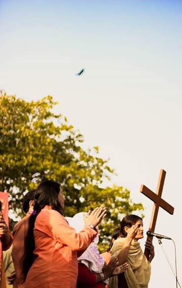 AuratMarchKHI's tweet photo. Members of the Christian community at the Aurat March Karachi. If you were there, you must have shivered at how powerful and heartbreaking the speech was.
#AuratMarch2019 #HumAurtein https://t.co/4NRRTYQ0zj