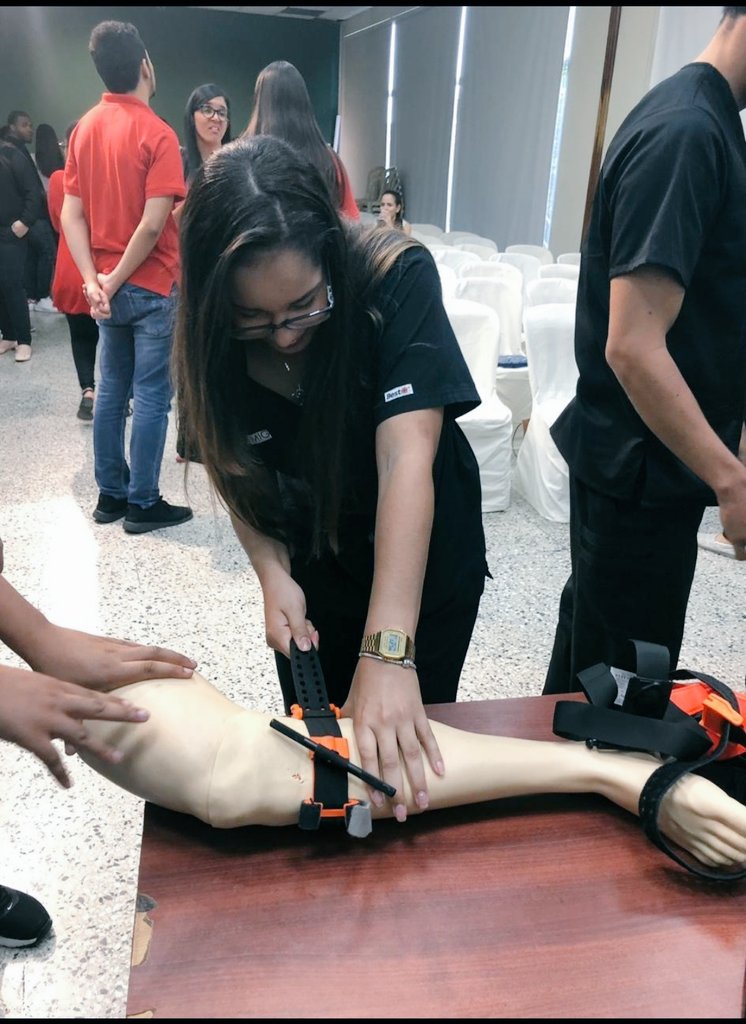 AleBaezMD's tweet photo. More #StopTheBleed action at @UNPHURD @StopTheBleed |EMIGs leading change in the oldest city of the Americas @SODOEMRD https://t.co/Ofh2Q6PqFL
