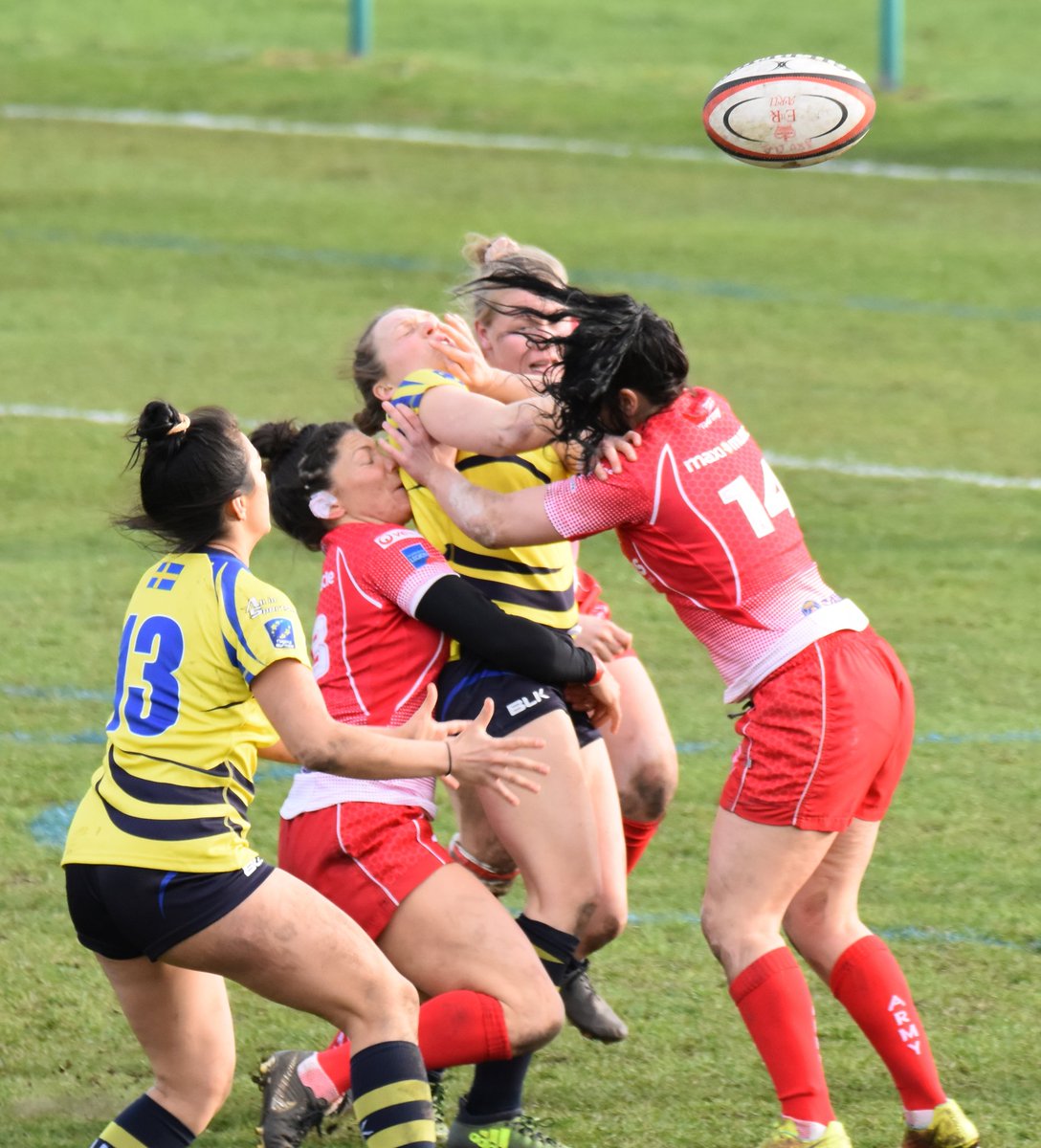 Firesnapper999's tweet photo. Fantastic match today as @armyrugbyunion Ladies win against SWE at #Aldershot Military Stadium. Best wishes to injured players on both teams for speedy &amp; full recovery. #ARU https://t.co/Qqplojgpmo
