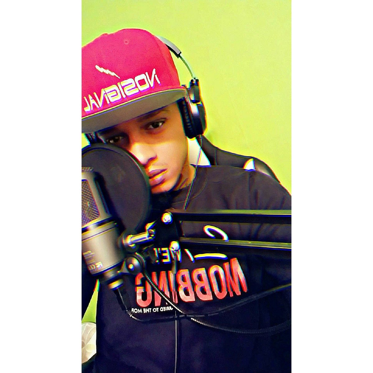HOODMAURICE's tweet photo. Going live in 15 minutes. Come hang out with the static family on our road to 6.5k followers. #follow #dropsparks #subscribe @WatchMixer #Mixer #mixerstreamer #mixerstreamersunite #staticteam #staticmerch #gamerguys https://t.co/X18TdaMzAC ๐น๐ฎโโโ https://t.co/BQqRTgzbao