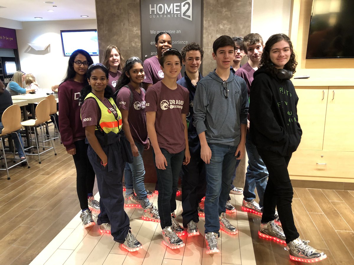 Dragon Robotics (@dragon_robotics) on Twitter photo Thank you to <a href="/HiltonHotels/">Hilton Hotels</a> for helping us start out on the right foot this morning!! #WowWithHilton #OMGrobots Thank you to <a href="/HiltonHotels/">Hilton Hotels</a> for helping us start out on the right foot this morning!! #WowWithHilton #OMGrobots