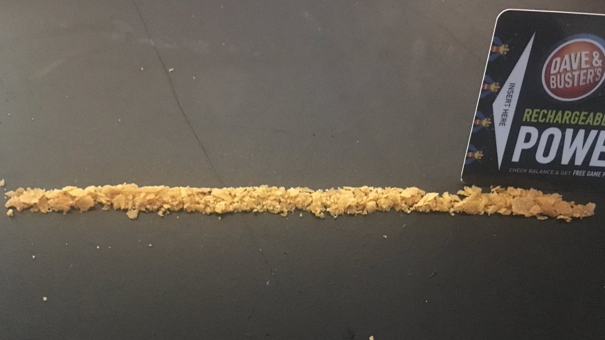 sr15bpjs's tweet image. About to snort some Goldfish