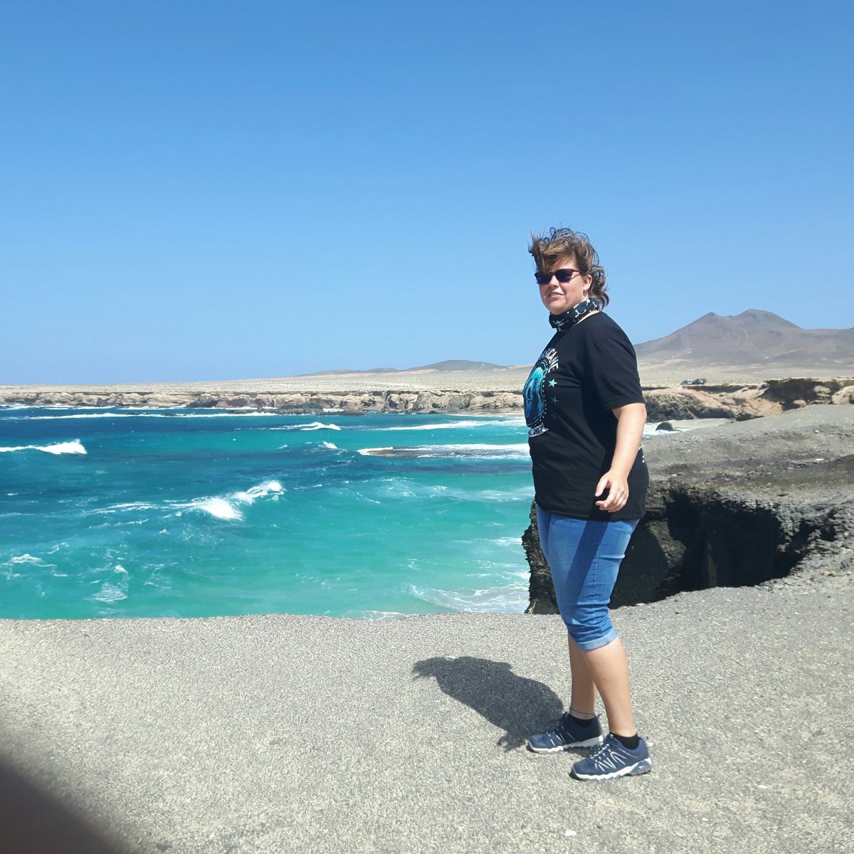 Lucky__Nina's tweet image. #NeuesProfilfoto #StrangerThingsStyle #WeilDieFrisurSitzt #RetroHair #createdByWind #FuerteVentura #Cofete #Safari #Coolness #love