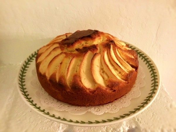 “This is my mother's apple cake recipe that I've made my own. I now make it for her to treat her like royalty (it resembles a crown)! The added applesauce not only enhances the apple flavour, but also makes it very moist.” buff.ly/2NHtNfv #applecake #thriftyfun #baking