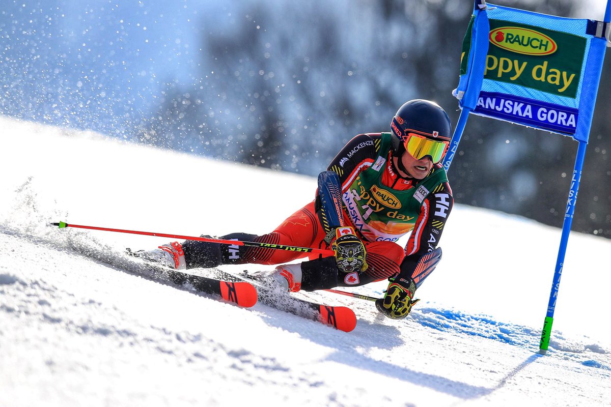 STOKED about today 😄 in front of friends and family, in the final “regular season” GS of the year, I put it all on the line and came out with a personal best.. 8th!! Next stop, finals next weekend in Andorra 🇦🇩💥#missionwealthadvisors @mtnorquay @banffalpine