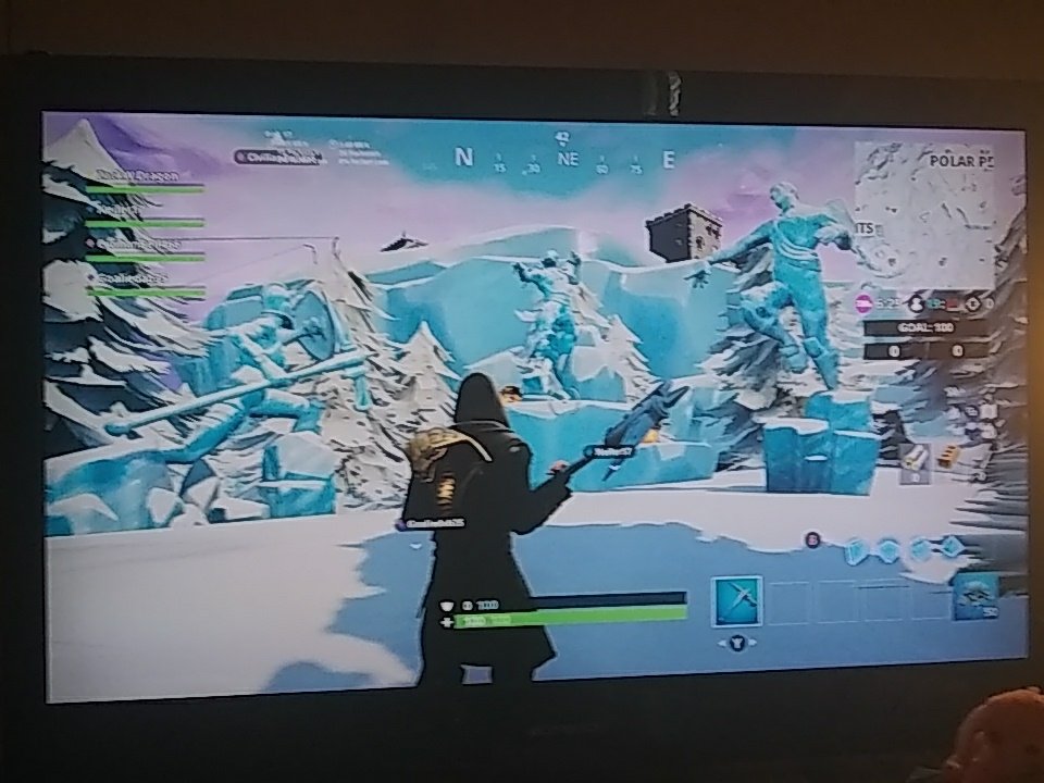 Zmsdragon1's tweet photo. So I followed the map that is also a loading screen in #Fortnite to where the magnifying glass is over and I found these, an ice Red Knight, an ice Love Ranger, and an ice Ice King, and you also can't break the statues, and this place has chests so it's a good drop to stop by https://t.co/EmD62q3zLP