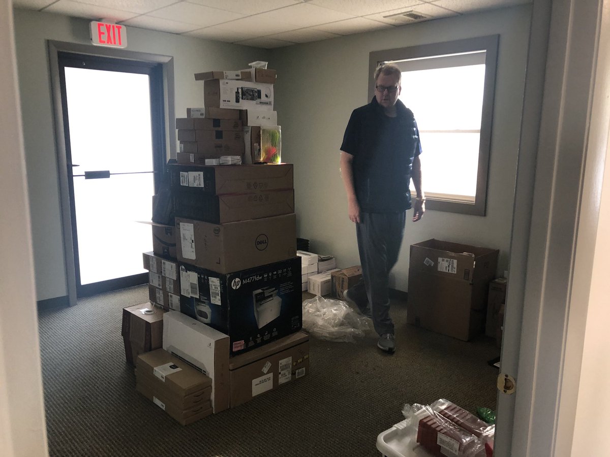 UnaffiliateU's tweet photo. New @columnhealth clinic in #stoughtonma opening this Tuesday! #stigmastopshere #columnhealth #addictiontreatmentthatdoesntsuck https://t.co/XZXCp6hDgE