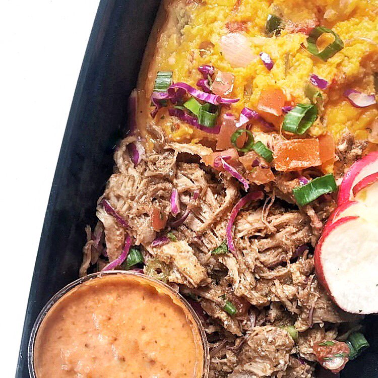 My friends tell me that meal prep is easy, but it’s not easier than not meal prepping. ⁣
⁣
We love to 👩‍🍳 cook, and will gladly take over the stovetop for you! This means you can enjoy those weekends and not worry about spending the entire time in the kitchen!⁣
⁣