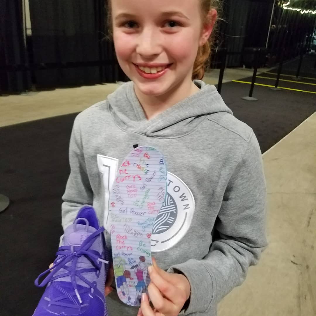 SportsInTheBay_'s tweet photo. Riley Morrison, 9 wrote Steph Curry a letter about making shoes for girls and now there are Curry 6s for girls. The shoe includes her own design in the sole. #rileymorrison #internationalwomensday #nba #warriors #stephcurry #shoes #stephencurry #DubNation # https://t.co/WVnhZUSggG