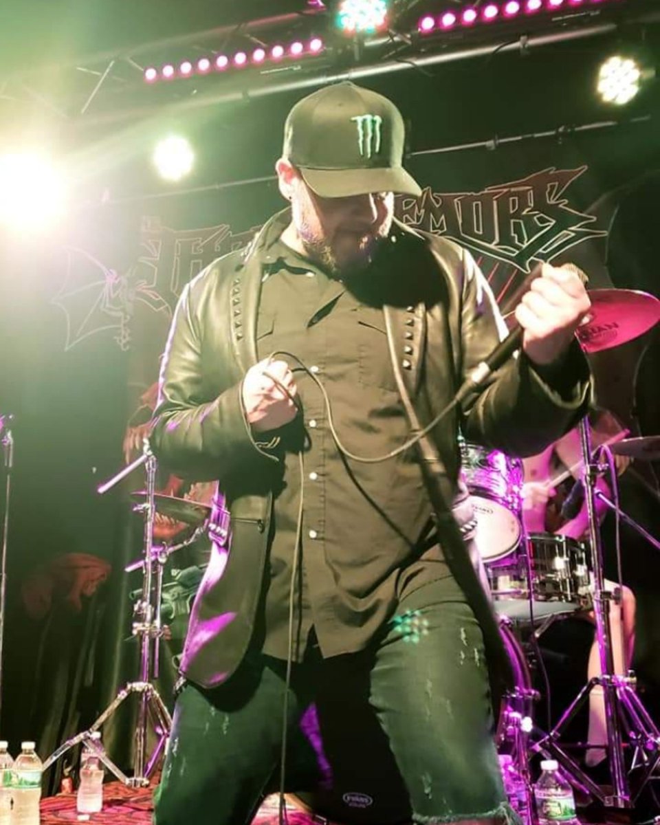 thethreetremors's tweet photo. Tonight we will shake the foundation of the @thetokenlounge ! 🤘🔥

@MonsterMusic
#thethreetremors #heavymetal #metal #powermetal #metalmusic #timripperowens #harryconklin #seanpeck #judaspriest #icedearth #dio #jagpanzer #isptechnologies #monsterenergy #monstermusic #wornstar https://t.co/yITFjmd6S2